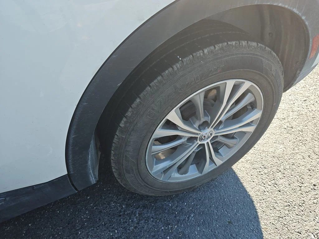 Used 2022 White Buick Preferred image 4