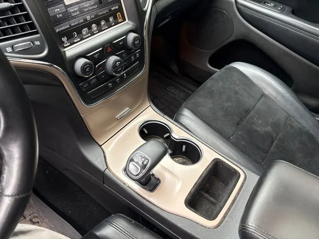 Used 2015 Bright White Clearcoat Jeep Altitude image 26