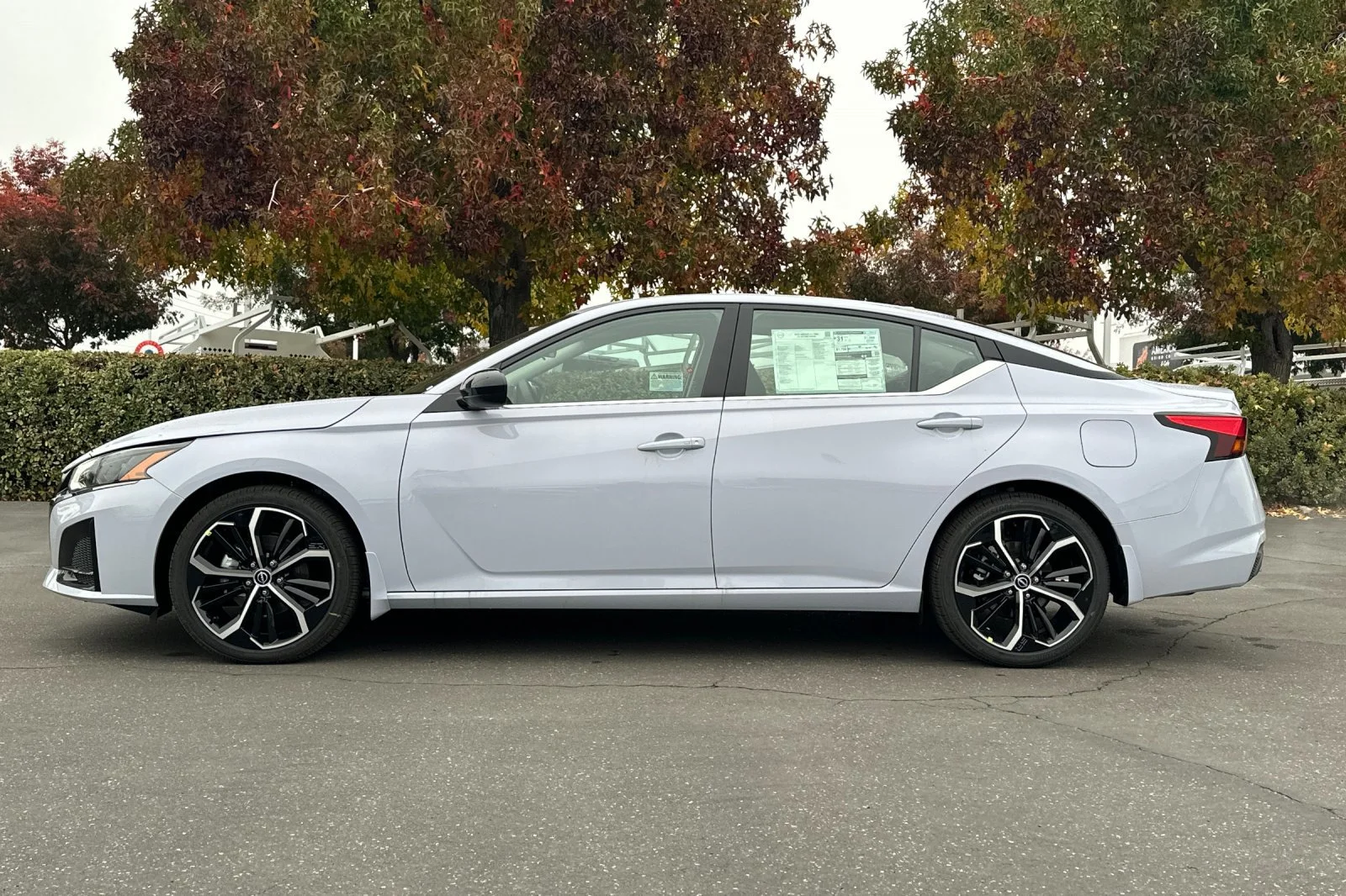 2025 Nissan Altima SR - Photo 7
