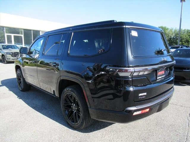 New 2026 High Gloss Black Exterior Paint Jeep Limited Reserve image 5