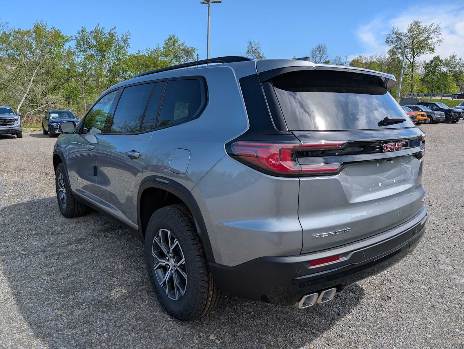 2026 GMC Acadia AT4 - Photo 9