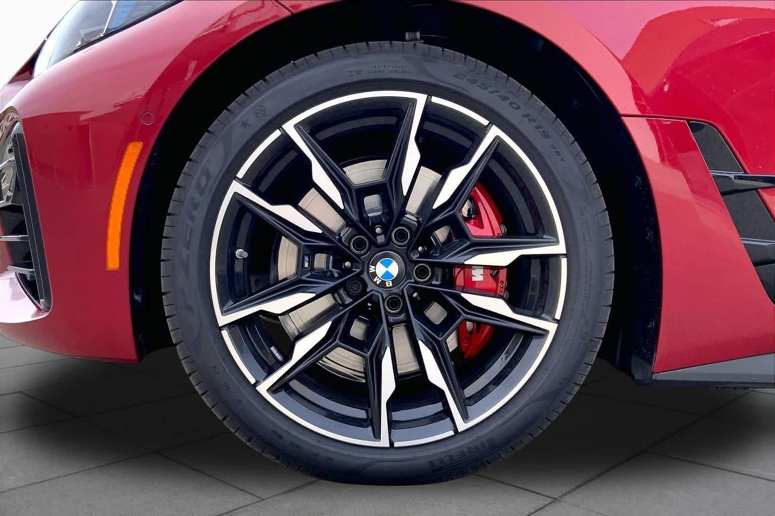 New 2026 Vegas Red Metallic BMW M440i xDrive image 11