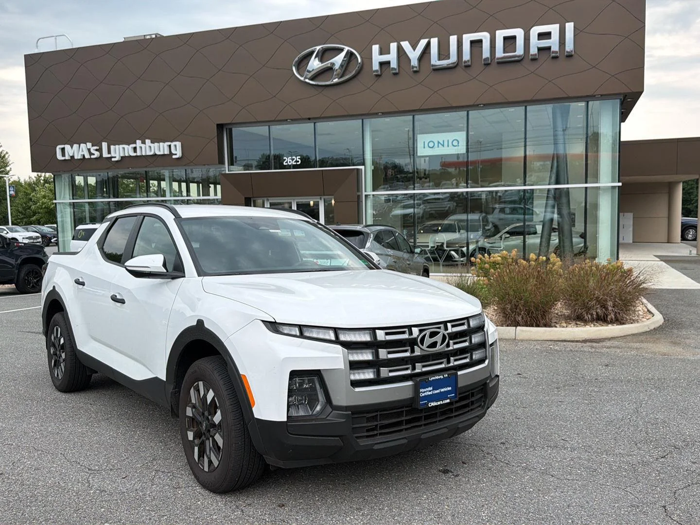 Used 2026 Atlas White Hyundai SEL image 1