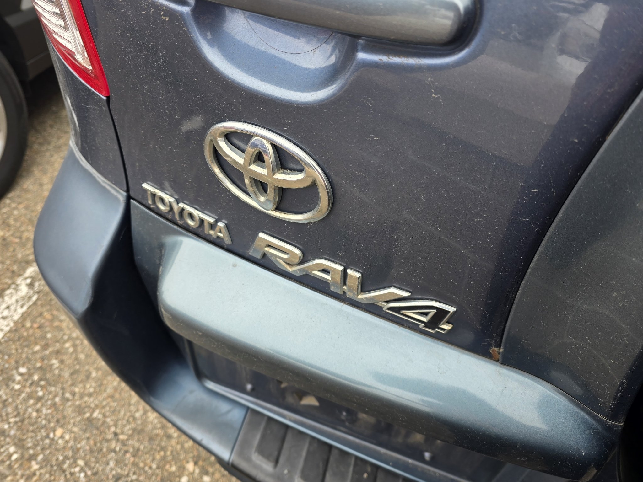 Used 2009 Pacific Blue Metallic Toyota Base image 11