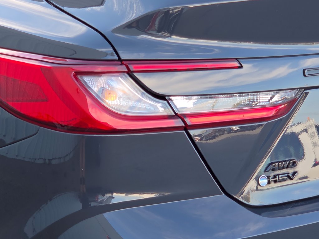 Used 2025  Toyota SE image 15