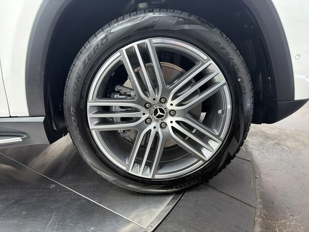 New 2026 White Mercedes-Benz GLS 450 image 9