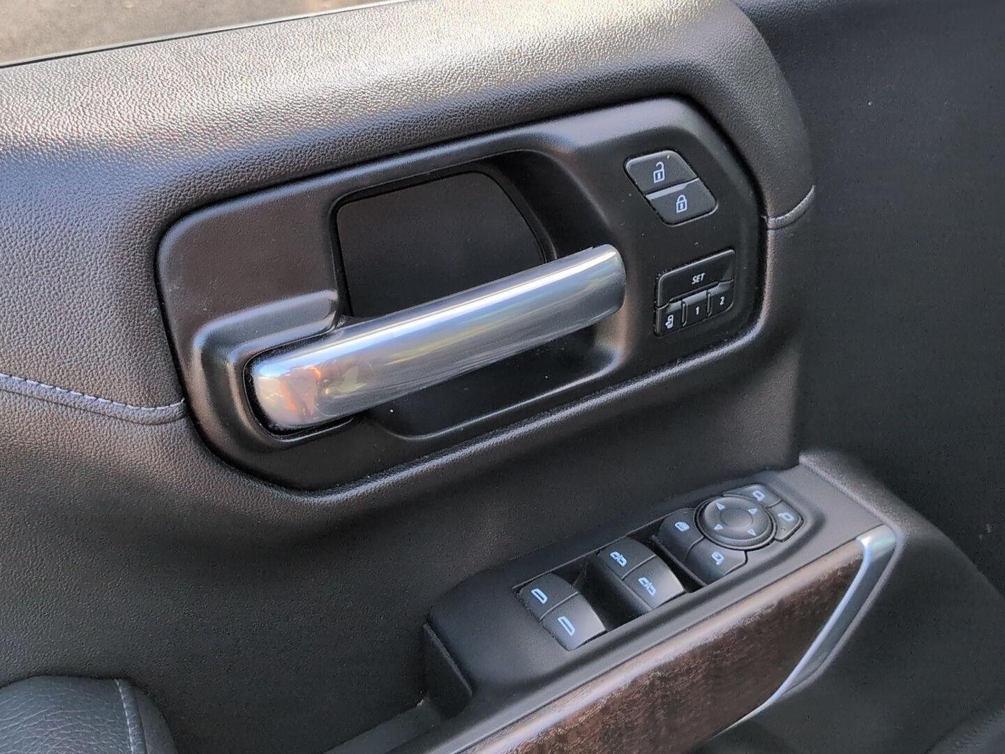 Used 2022 Onyx Black GMC Denali image 12