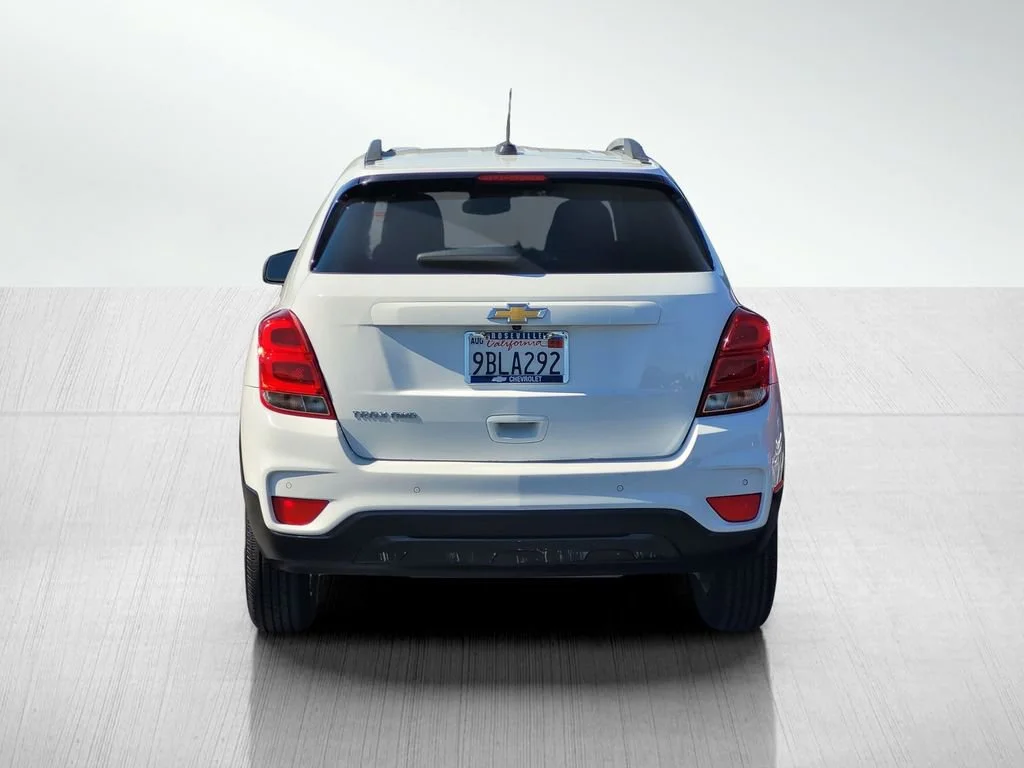 Used 2022 Summit White Chevrolet LT image 10