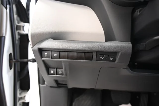 Used 2023 White Toyota LE image 27