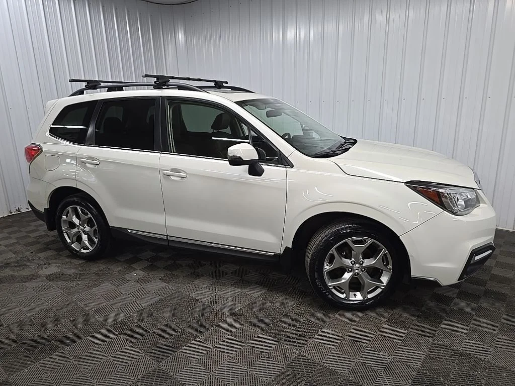 Used 2017 White Subaru 2.5i Touring image 1