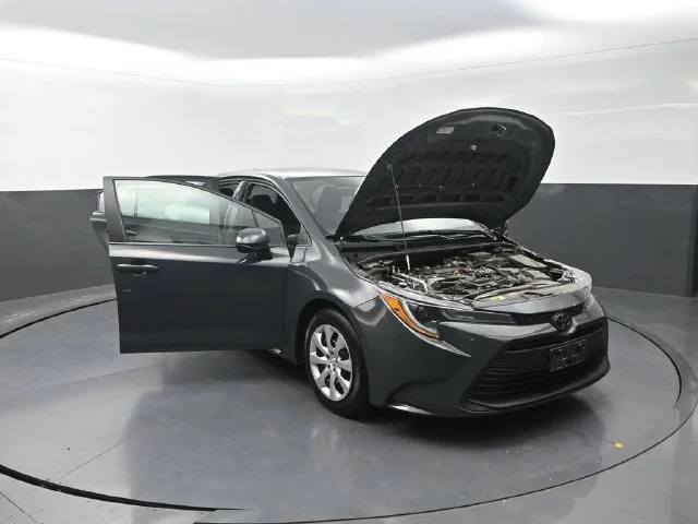 Used 2025  Toyota LE image 39