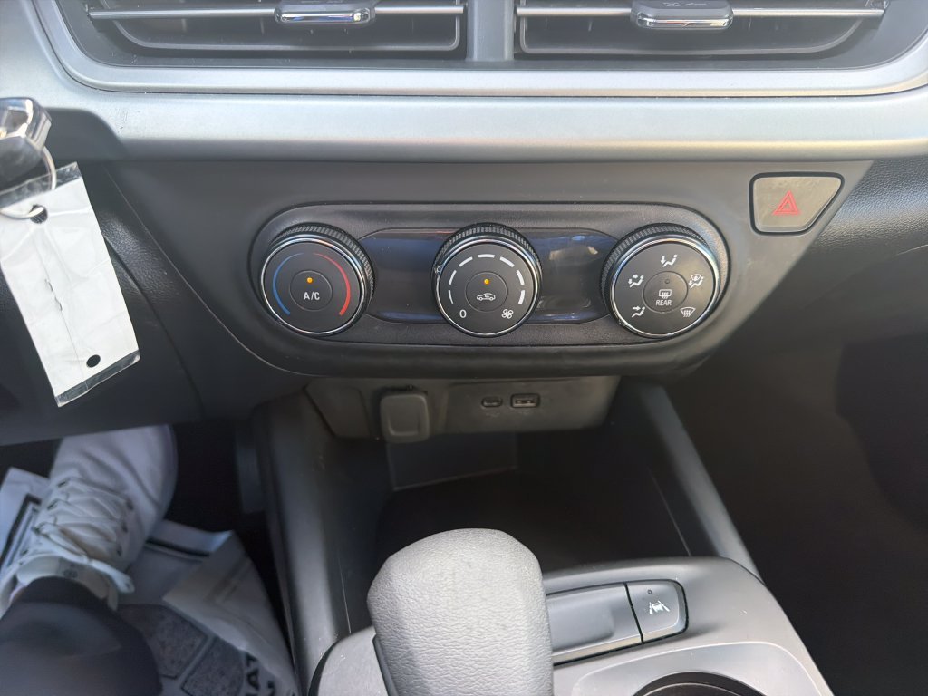 Used 2025 White Chevrolet LS image 20