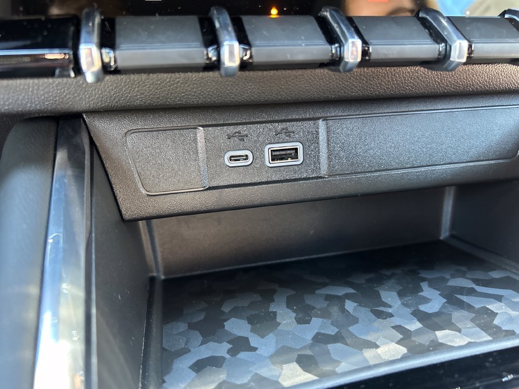 2026 GMC Canyon AT4 - Photo 48