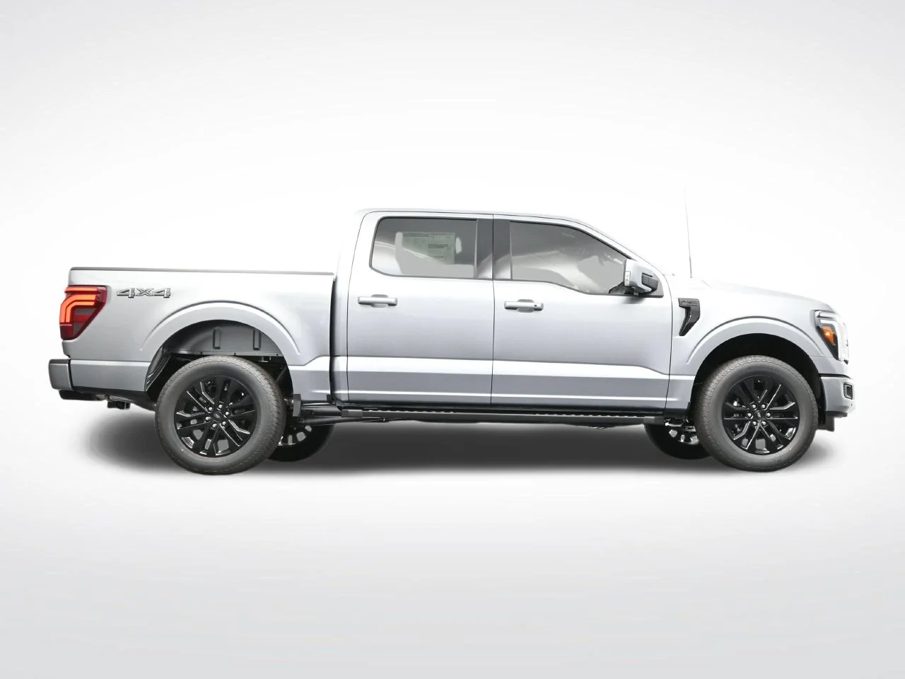 Used 2025 Silver Metallic Ford Lariat image 34