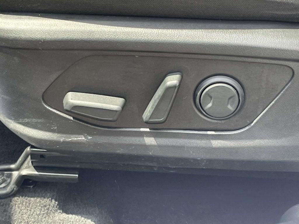 Certified Used 2022 Gray Hyundai SEL image 16