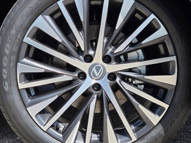 New 2026 Cloudburst Gray Lexus PREMIUM PLUS image 27