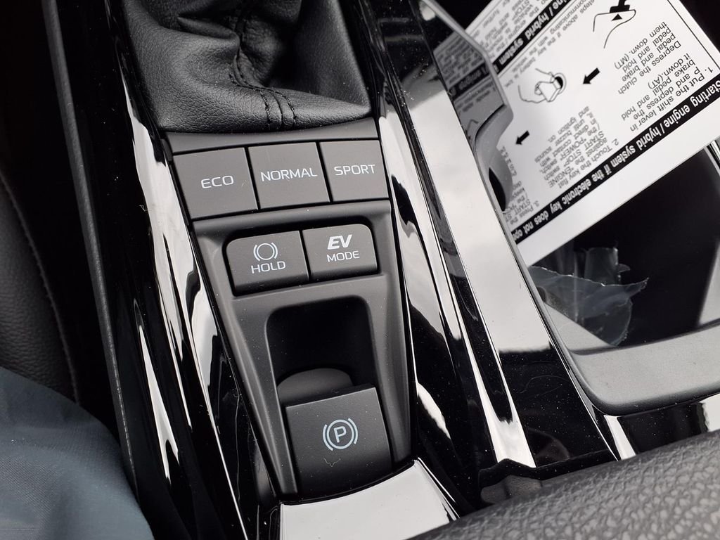 2026 Toyota Camry XLE - Photo 14