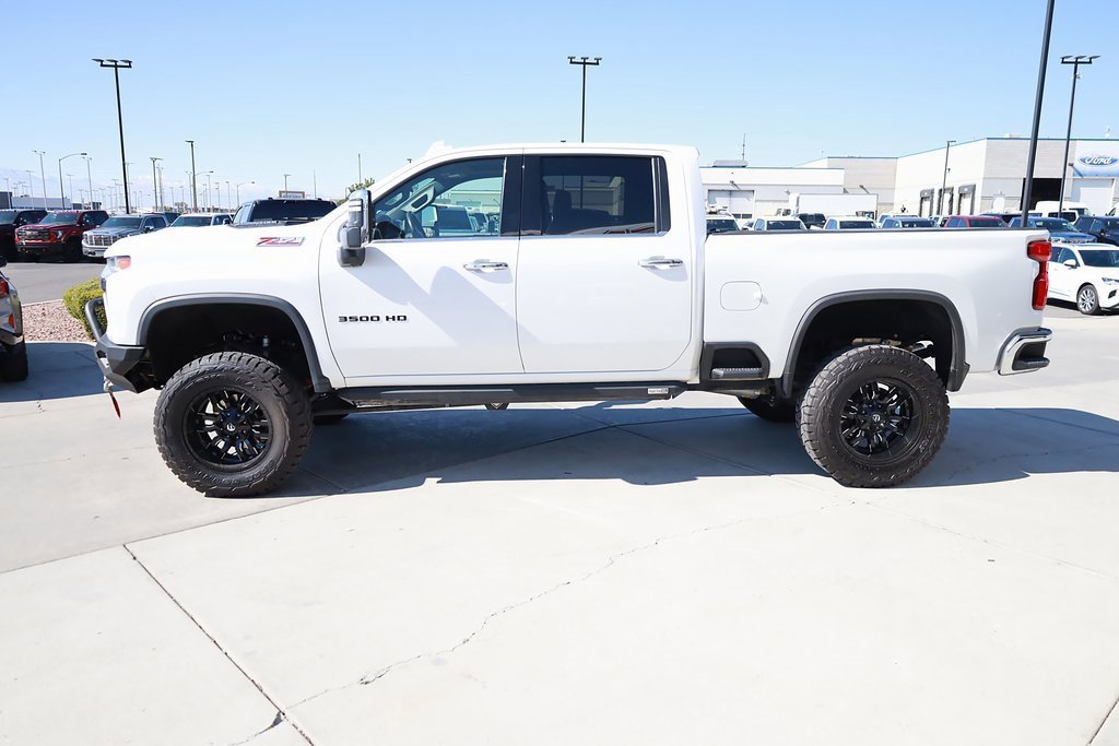 2020 Chevrolet Silverado 3500HD LTZ photo 3