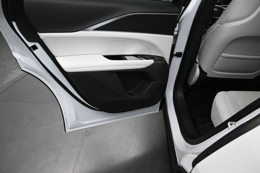2026 Cadillac LYRIQ Sport - Photo 13