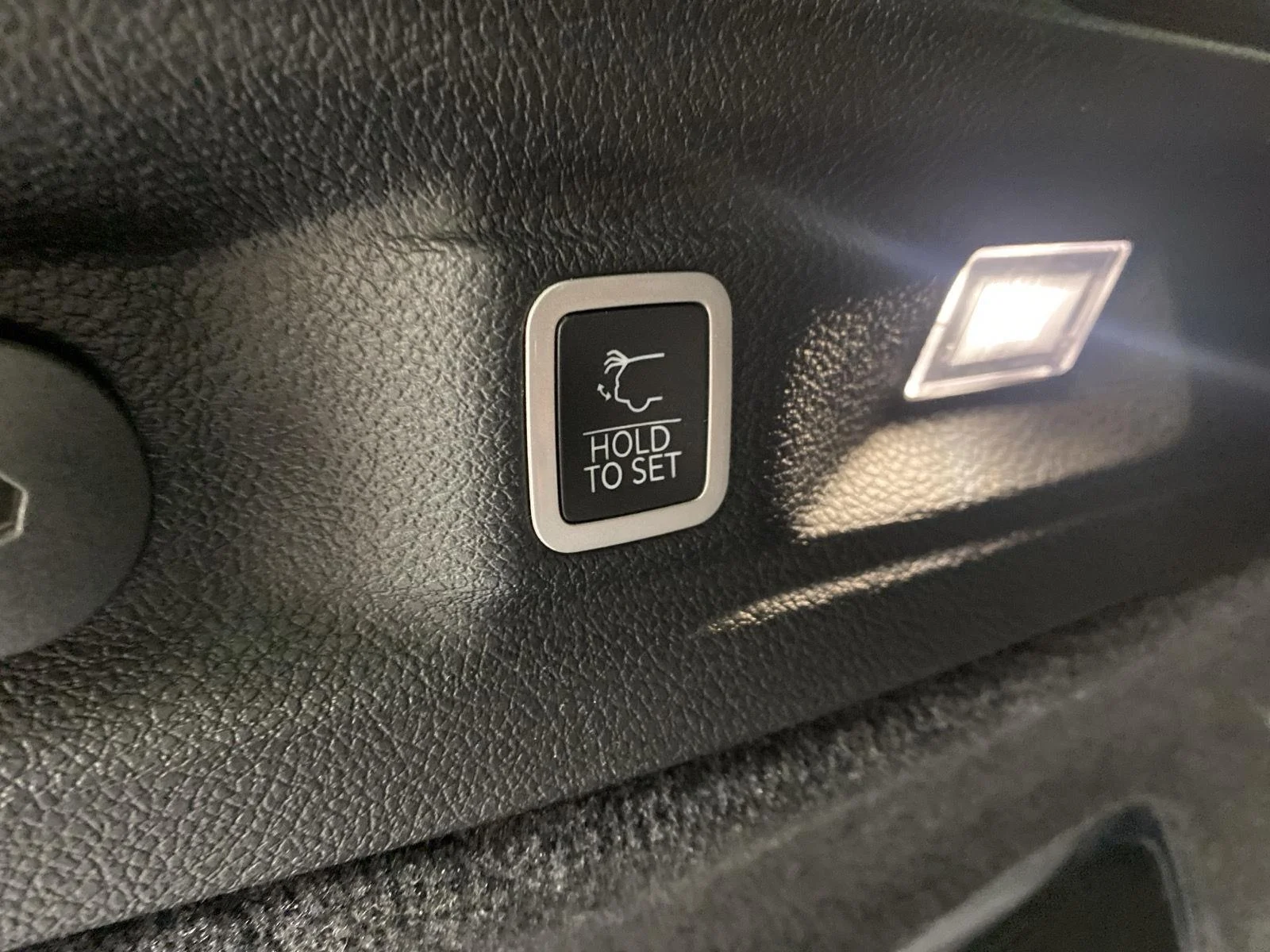 Used 2022 Bright White Clearcoat Jeep Summit Reserve image 30