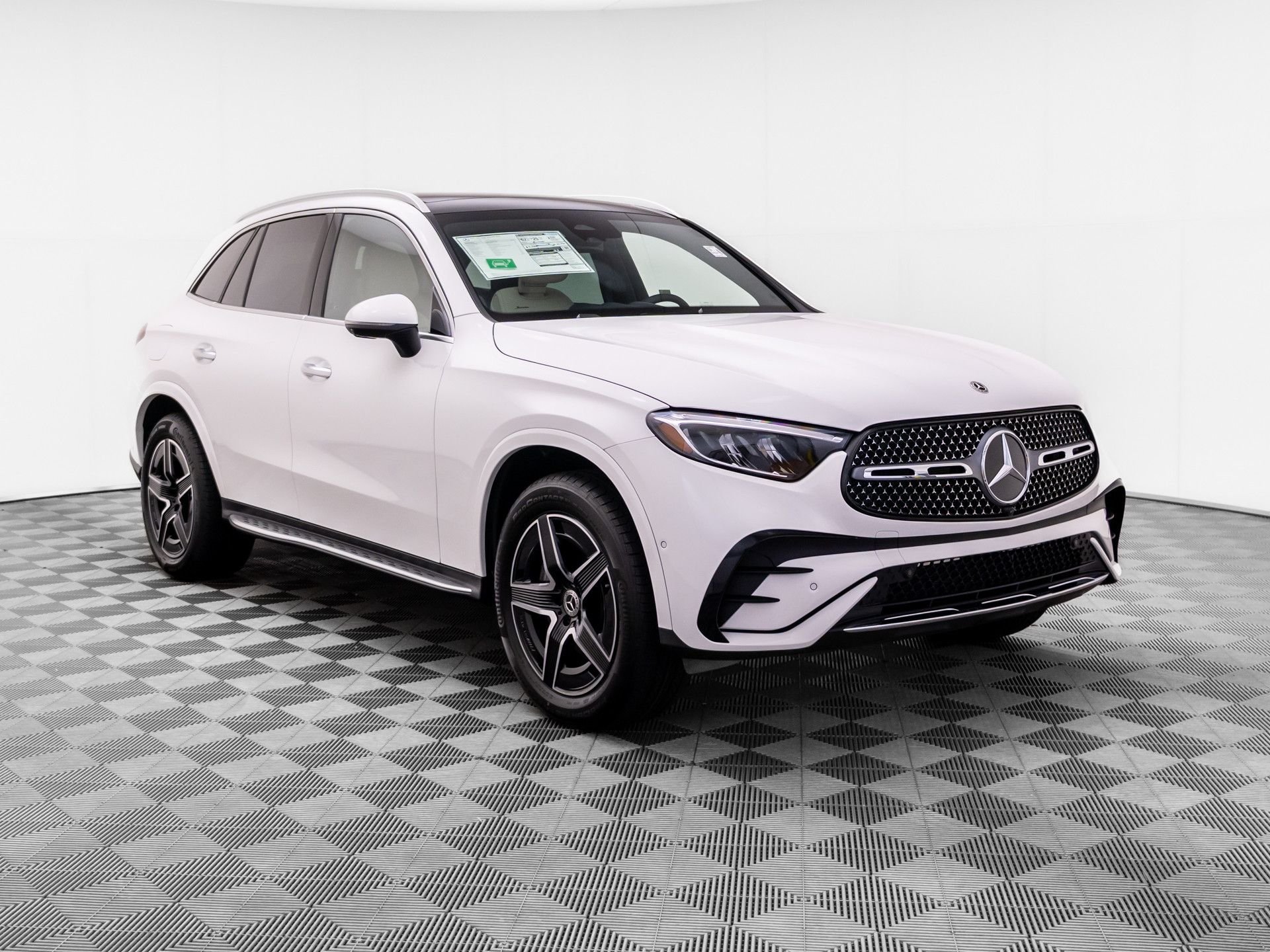 New 2027 Polar White Mercedes-Benz GLC 350e image 7