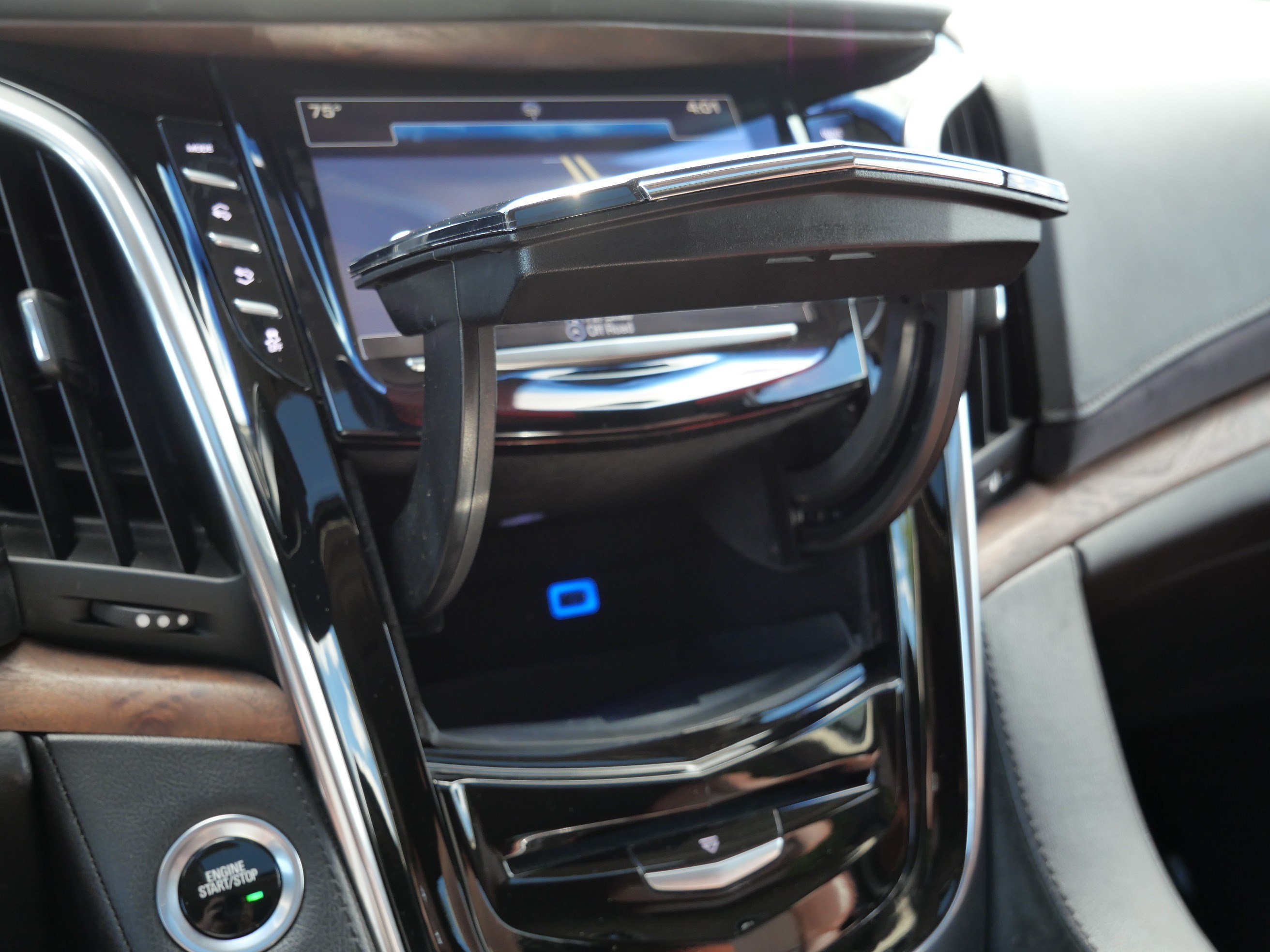 Used 2017 RED PASSION TINTCOAT Cadillac Luxury image 31