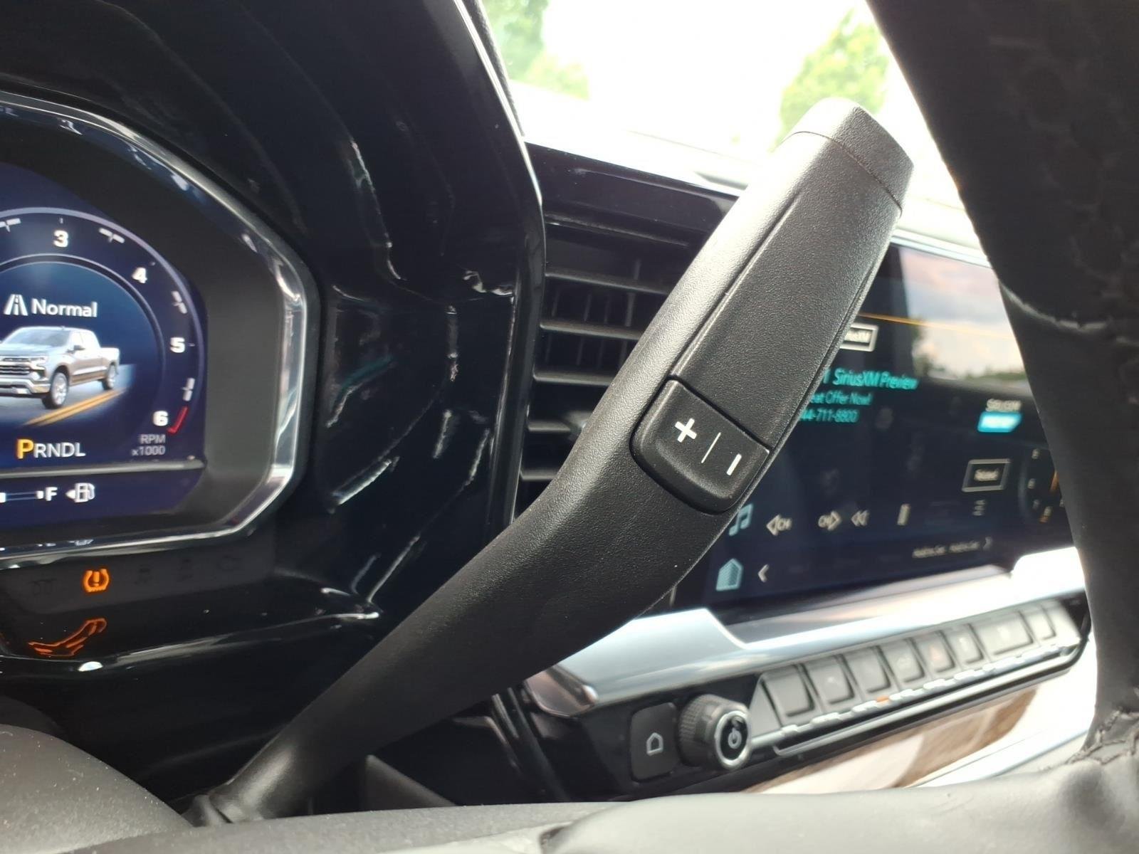 Used 2025 Sterling Gray Metallic Chevrolet LT image 7