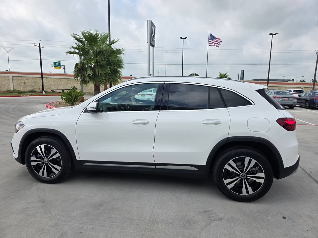 New 2026 Polar White Mercedes-Benz GLA 250 image 30