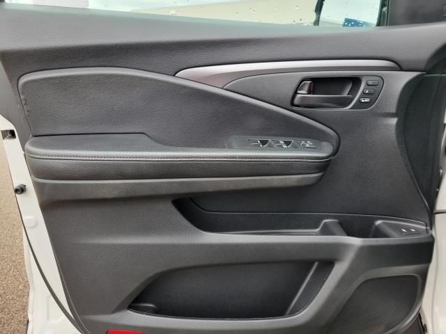 Used 2023  Honda EX-L image 17