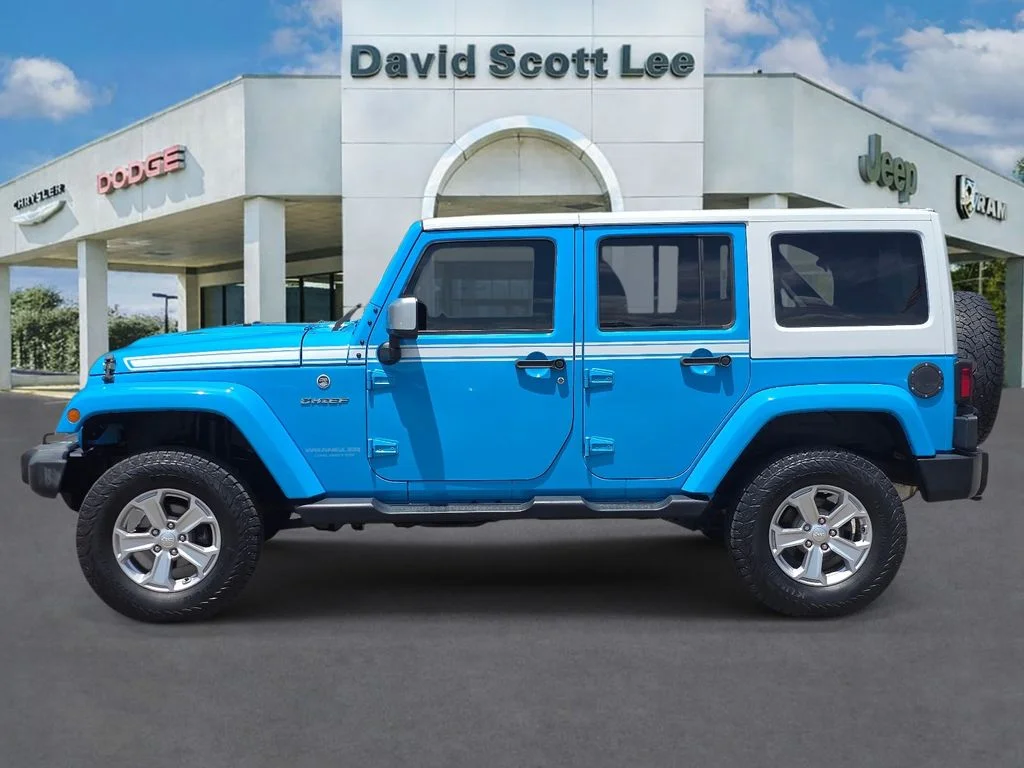 Used 2017 Blue Jeep Unlimited Sahara image 10