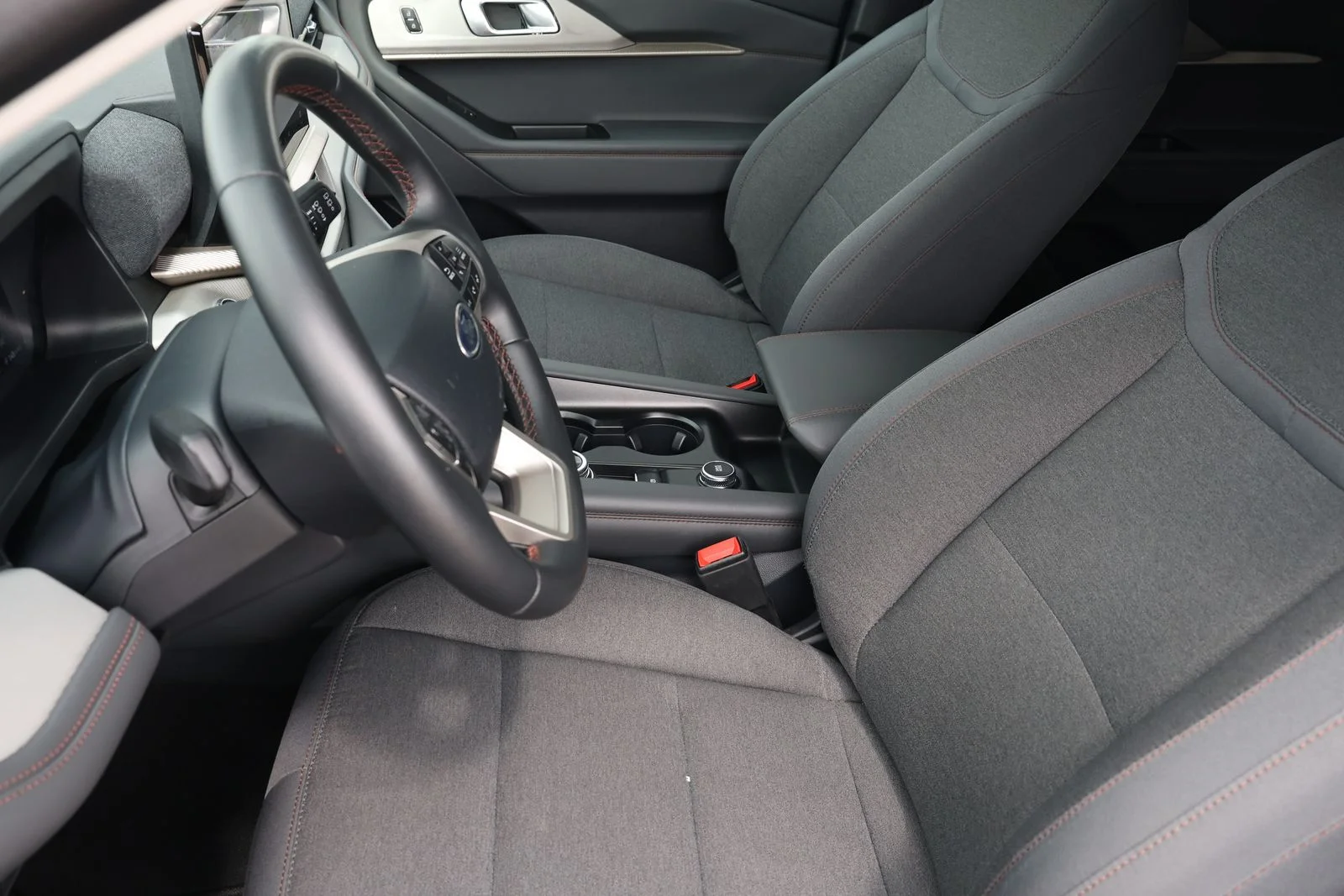 Used 2025 White Ford Active image 15