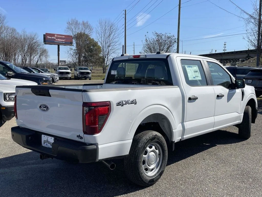 New 2026 Oxford White Ford XL image 3