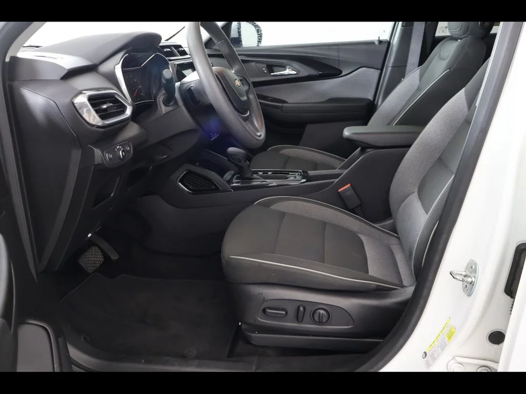 Used 2023 White Chevrolet LT image 12