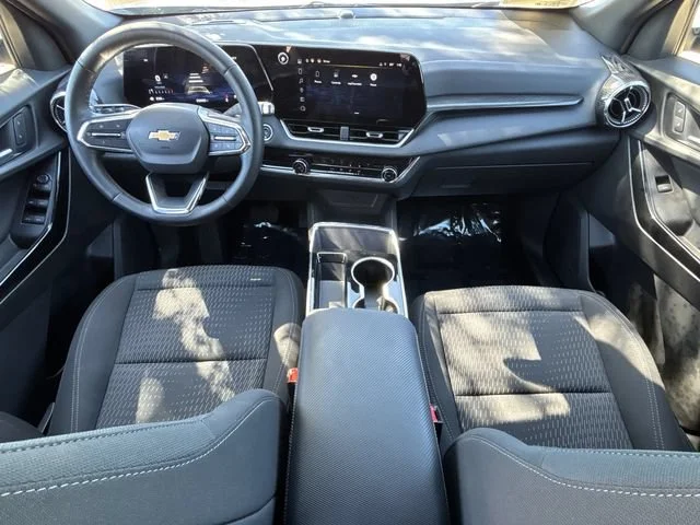 2025 Chevrolet Equinox LT - Photo 11