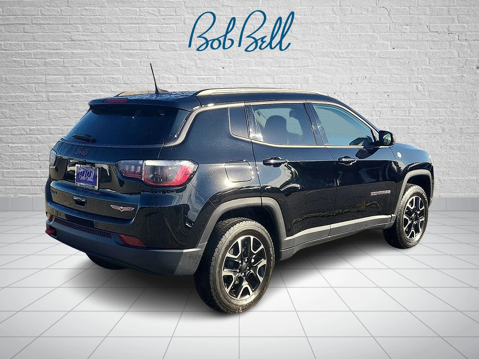 Used 2021 Diamond Black Jeep Trailhawk image 6