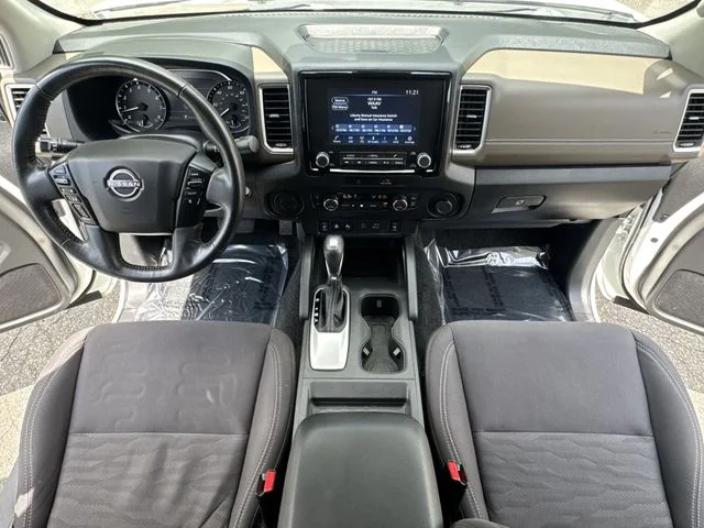 Used 2022 White Nissan SV image 9