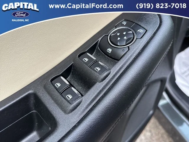 Used 2023 Green Ford SEL image 21