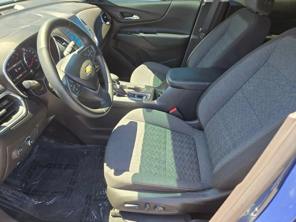 Used 2024 Lakeshore Blue Metallic Chevrolet LT image 10