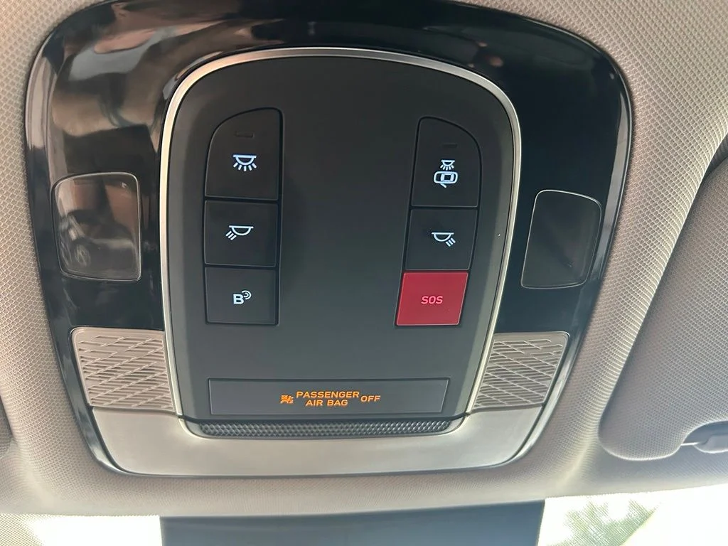 Used 2025 Gray Hyundai SEL image 47