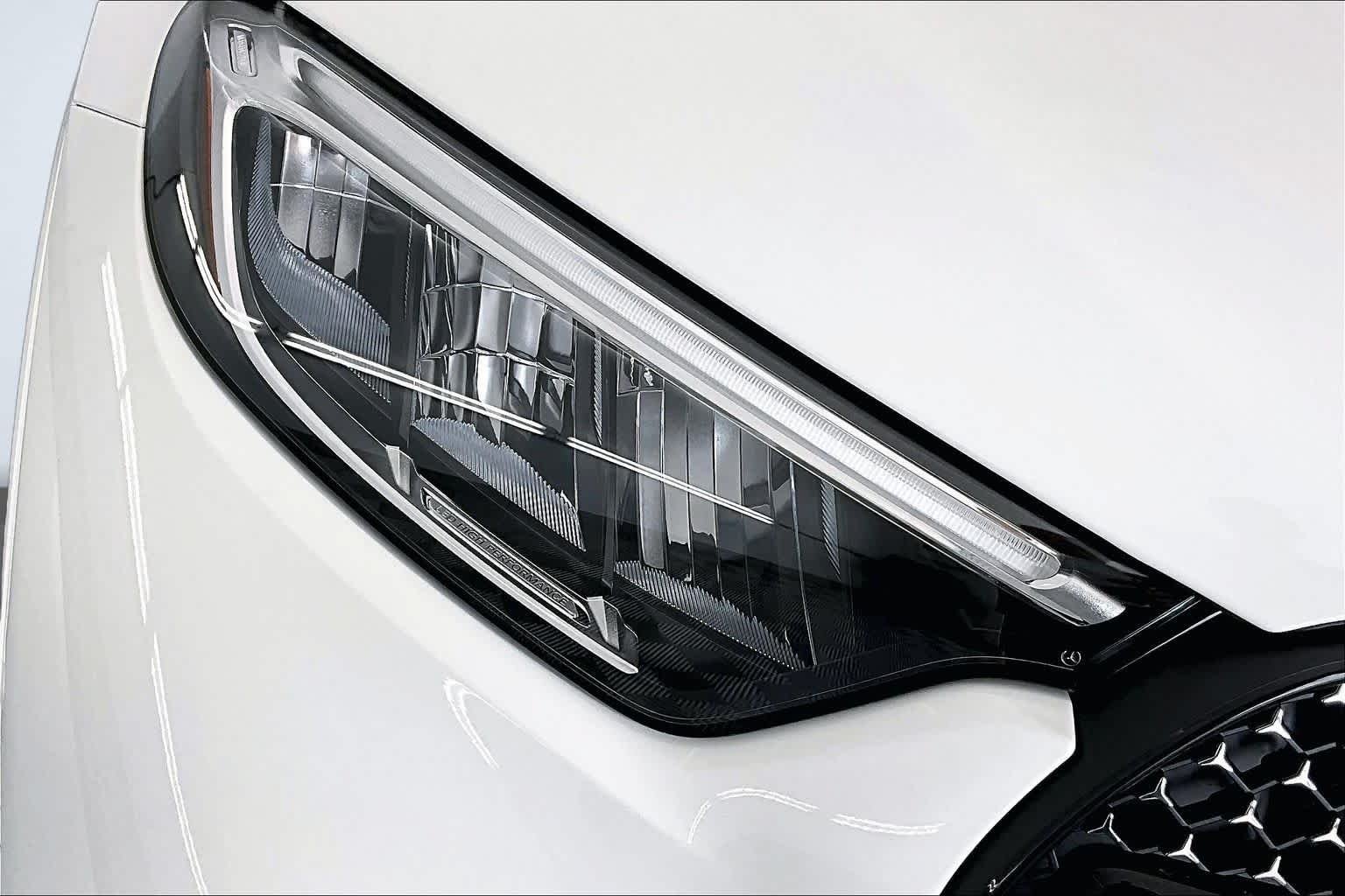 New 2026 Polar White Mercedes-Benz GLC 300 image 21