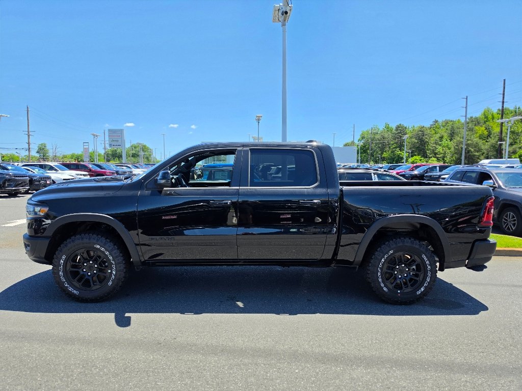 New 2026 Diamond Black Crystal Pearl-Coat Exterior Paint RAM Rebel image 8