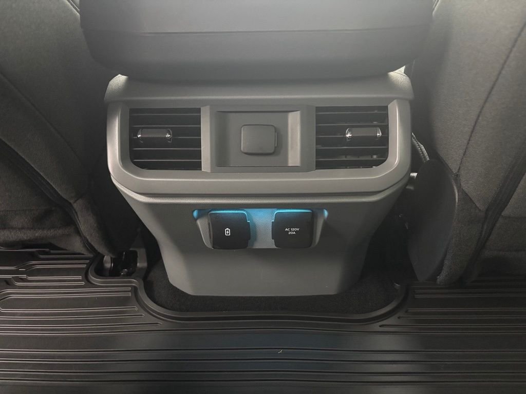Used 2024 Blue Ford XLT image 40