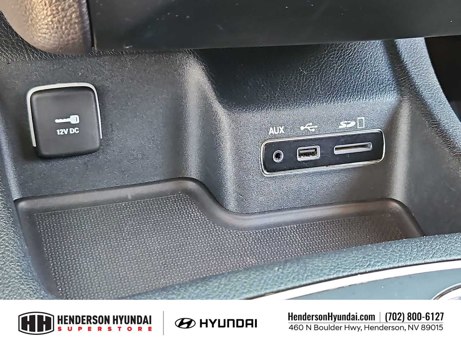 Used 2014 Granite Crystal Metallic Clearcoat Dodge SXT image 29