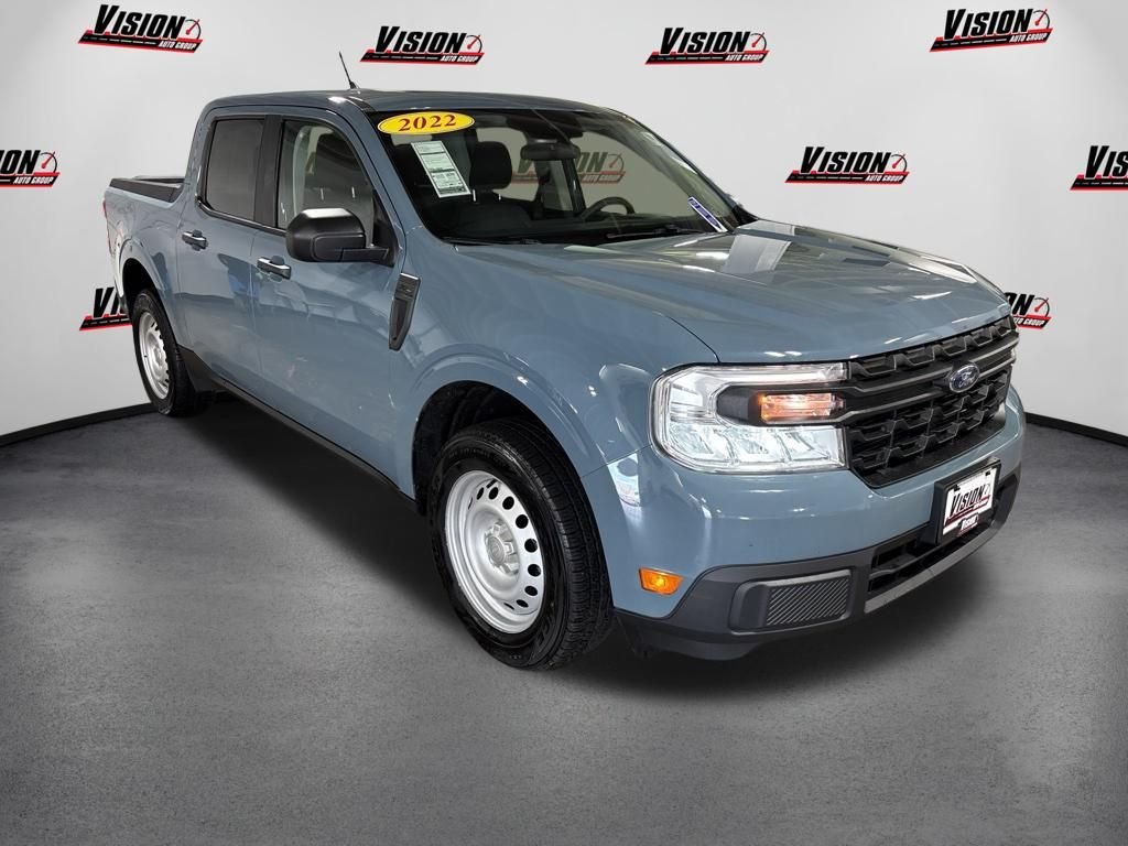 Used 2022  Ford XL image 3