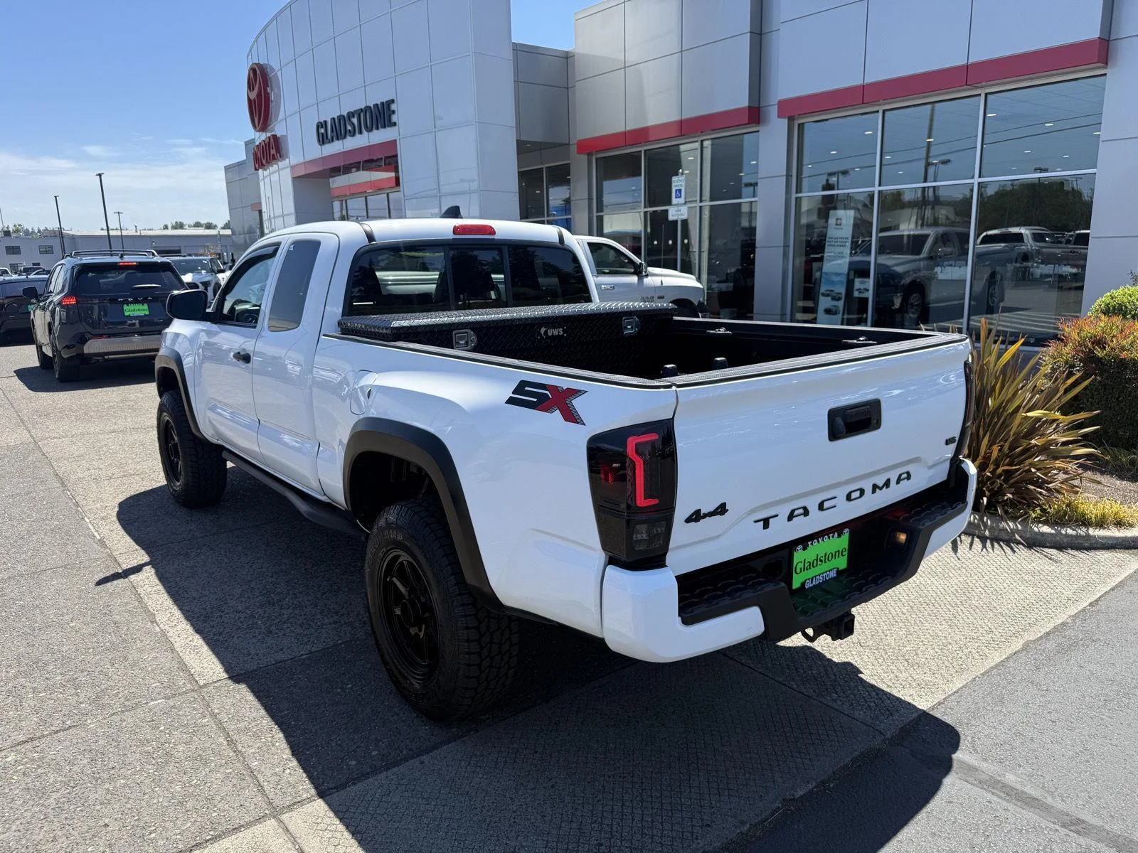 Used 2020 Super White Toyota SR5 image 3