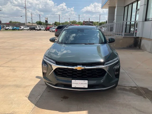 Used 2025 Gray Chevrolet LT image 38