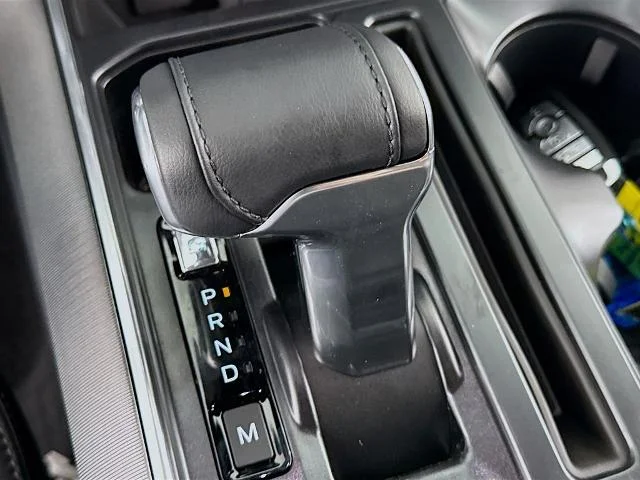 New 2026 Star White Metallic Tri-Coat Ford Platinum® image 51