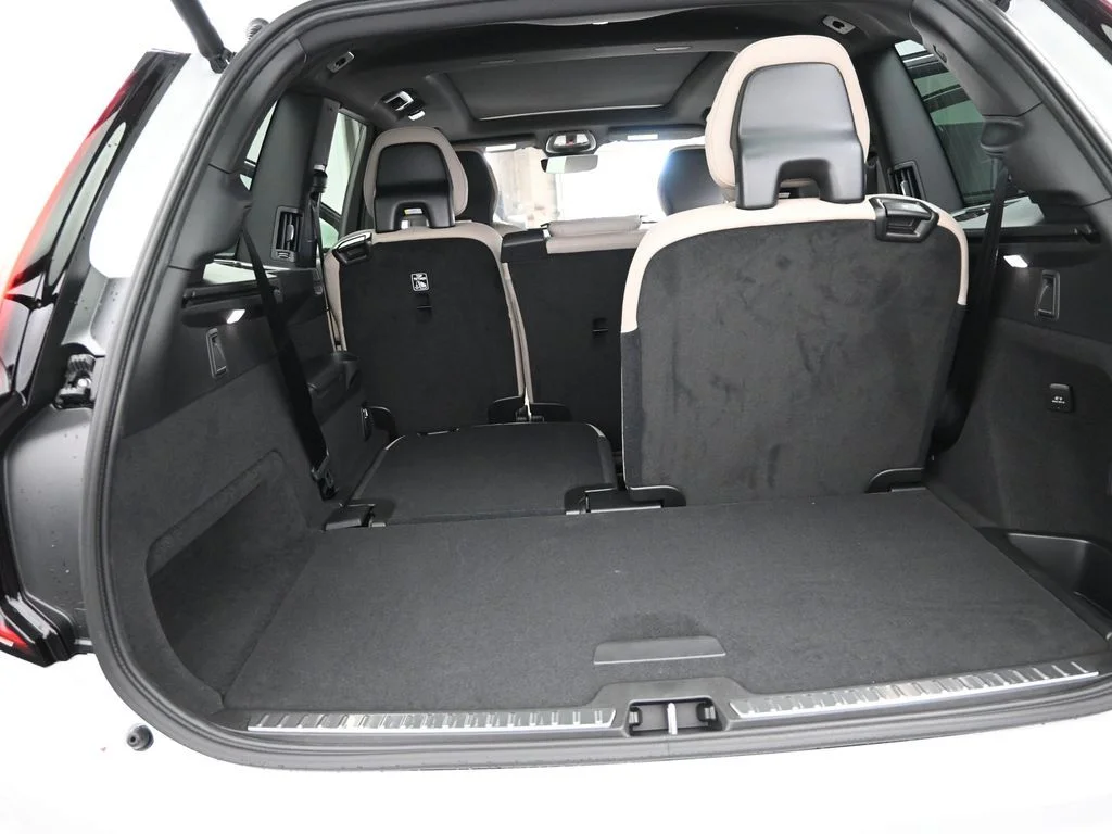 Used 2026 Crystal White Volvo Core image 19