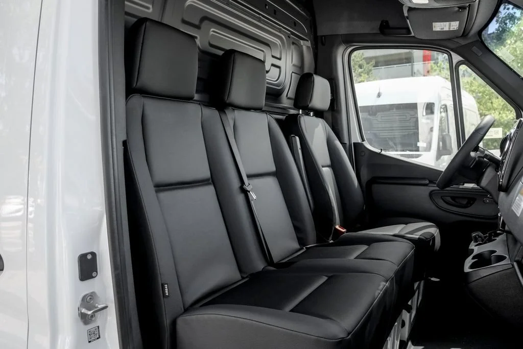 New 2026 Arctic White Mercedes-Benz Cargo 170 WB image 49