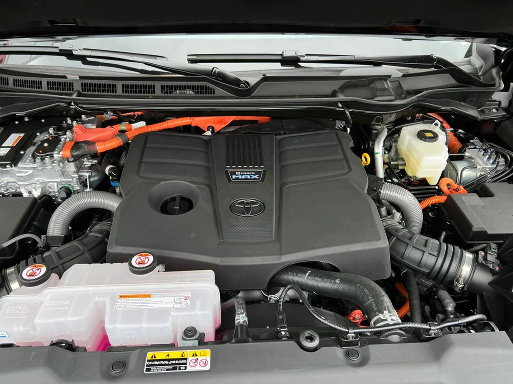 2026 Toyota Tundra Limited - Photo 9